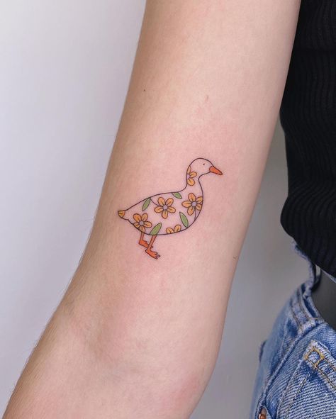 Goose Tattoo, Duck Tattoos, Funky Tattoos, Cute Tats, Be Serious, Hand Poked Tattoo, Poke Tattoo, Funny Tattoos, Fine Line Tattoos