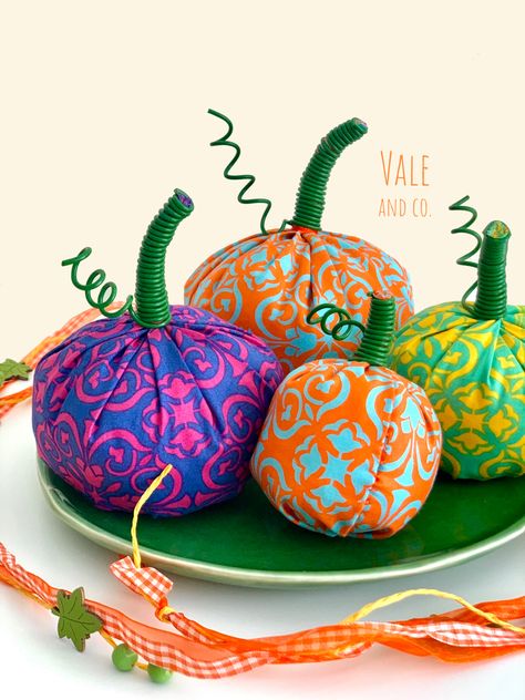 Make some easy fabric pumpkins adding a twist with some gardening wire. The perfect craft for a colorful fall! Easy Fabric Pumpkins, Biggest Pumpkin, Pumpkin Craft, Old Pillows, Good Excuses, C Section, Best Pumpkin, Fabric Pumpkins, Sewing Stitches