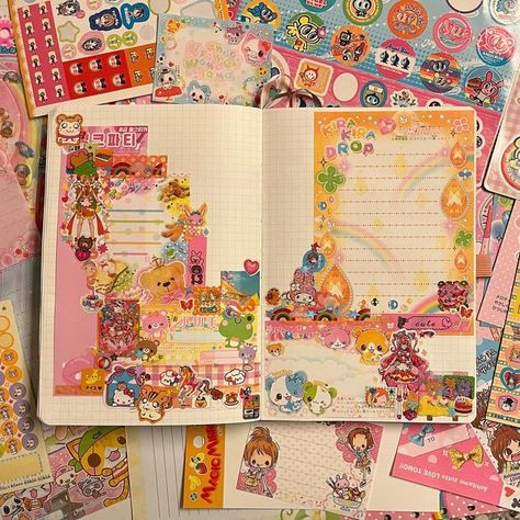 Kawaii Junk Journal, Kawaii Rilakkuma, Notebook Idea, Colorful Journal, Sticker Journaling, Deco Journal, The Color Orange, Diary Stickers, Creative School Project Ideas