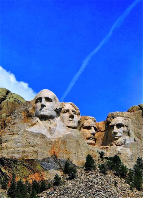 Travel world Mount Rushmore Painting, Mount Rushmore Aesthetic, South Dakota Mount Rushmore, Mount Rushmore Drawing, Mount Rushmore Tattoo, South Dakota Aesthetic, Mont Rushmore, Black Hills South Dakota, Sunrise Painting