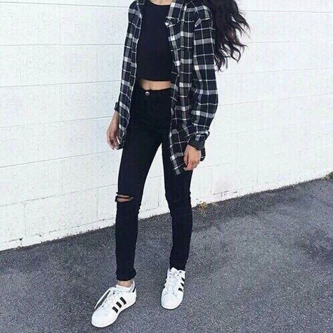 Moda Ulzzang, Adidas Superstar Women, Flannel Outfits, Camping Outfits, Mode Inspo, Casual Winter Outfits, Casual Fall Outfits, Teen Fashion Outfits, College Outfits