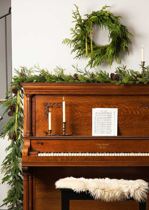 Decorate With Garland, Piano Decor, Christmas Piano, Cottage Christmas, Holiday Garlands, Christmas Time Is Here, Christmas Inspo, Merry Little Christmas, Garland Decor