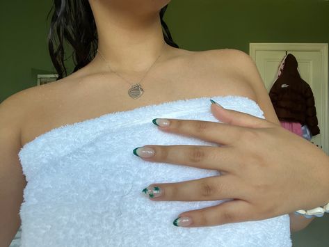 French Tip Nails Green, Green Star Nails, Nails Green French Tip, Nails Green French, Summer Nails French Tip, Summer Nails French, Nails Clean Girl, Green French Tip, Nails Clean