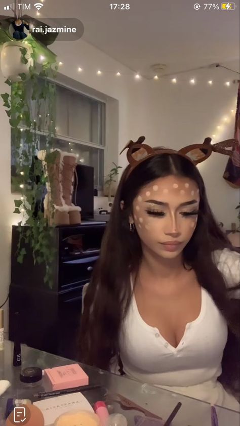 Halloween Animal Costumes For Women, Reindeer Halloween Costume, Cute Reindeer Makeup, Simple Deer Makeup Halloween, Rain Deer Costume, Deer Costume Aesthetic, Dear Costume Halloween, Bambi Halloween Makeup, Halloween Makeup Deer