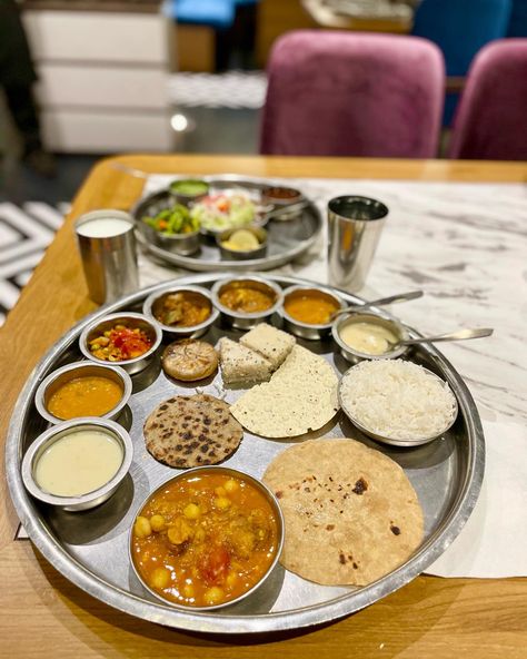 Gujarati thali Indian Thali Snapchat, Gujarati Thali Photography, Thali Ideas, Night Eating Syndrome, Gujarati Thali, State Foods, Exam Time, Movie Love Quotes, Snapchat Ideas