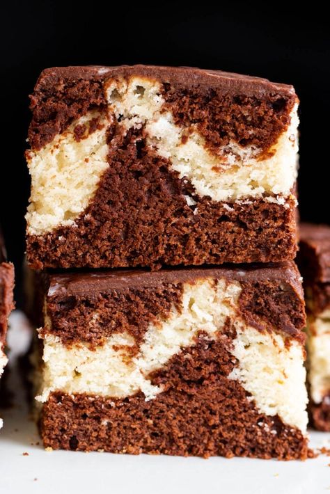 Vegan Coffee Dessert, Vegan Marble Cake, Vegan Healthy Recipes, Marble Cake Recipe, Eggless Cakes, Mocha Cake, Mocha Mousse, Marble Cake Recipes, Vegan Breakfasts