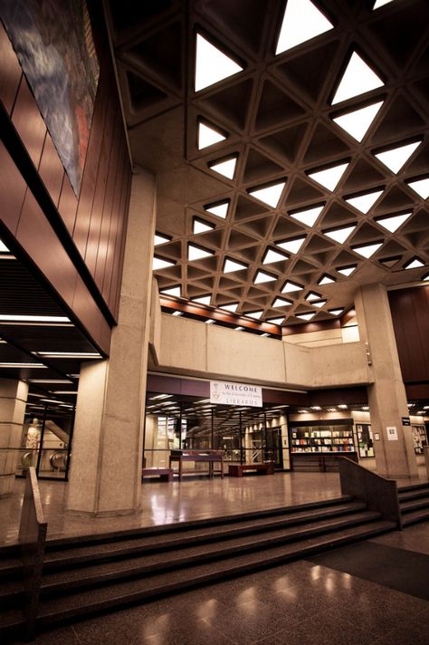 Robarts Library, Library Ceiling Design, Library Ceiling, Ceiling Design Library, Material Library Architecture, Auditorium Ceiling Design, Library Interior Design Public, Modern Public Library, Architecture Ceiling