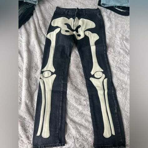 Black skeleton jeans Skeleton Painted Jeans, Skeleton Bleached Jeans, Skeleton Legs Pants, Skeleton Pants Outfit, Skeleton Overalls, Skeleton Sweatpants, Barrel Costume, Halloween Jeans, Pant Patches