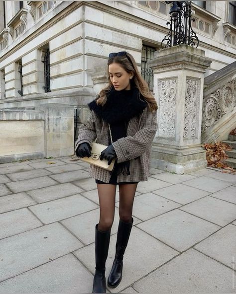 [PaidAd] 85 Winter Fashion Outfits Knee High Boots Recommendations You Don't Want To Miss Quickly #winterfashionoutfitskneehighboots Kate Hutchins, Old Money Winter, Winter Date Night Outfits, Winter Boots Outfits, High Boots Outfit, Professional Outfit, Business Wardrobe, Corporate Style, Black Boots Tall