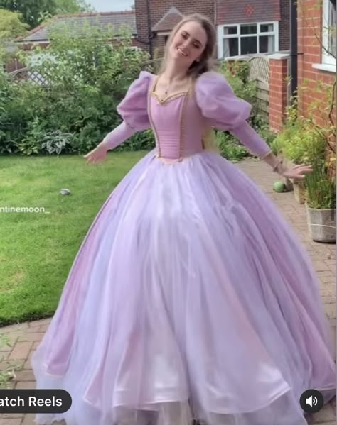 Rapunzel Inspired Dress Gowns, Barbie Princess Dress Cosplay, Barbie Rapunzel Cosplay, Barbie Princess Dress, Barbie As Rapunzel, Barbie Cosplay, Barbie Gown, Barbie Rapunzel, Rapunzel Cosplay