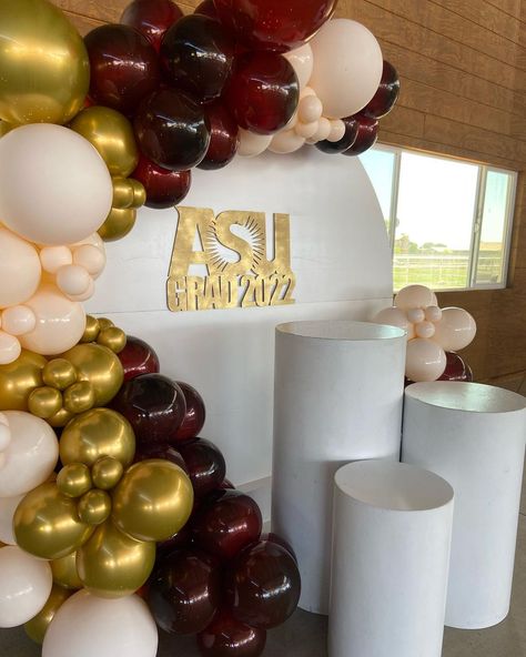 Dazzling Balloonz on Instagram: “ASU Graduation 👩‍🎓 Custom Sign By @firelinelaser #ASU #arizonastateuniversity #arizonastate #asugrad #asugraduation #classof2022…” Maroon Graduation Party Decorations, Asu Graduation Party, Asu Graduation Pictures, Masters Graduation Party, University Graduation Party Ideas, Maroon Theme, University Graduation Party, Graduation Party University, Asu Graduation