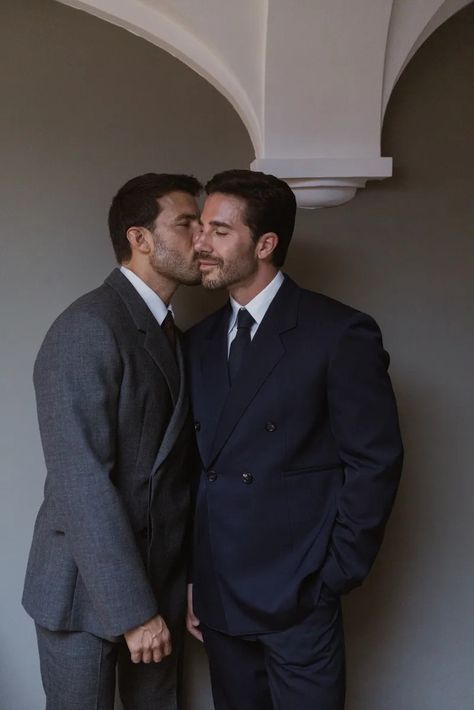 Gay Wedding Outfits, Gay Wedding Suits, Lgbt Culture, Gay Wedding Photos, Men In Suits, Gay Aesthetic, Men Kissing, I Believe In Love, Aesthetic Boys