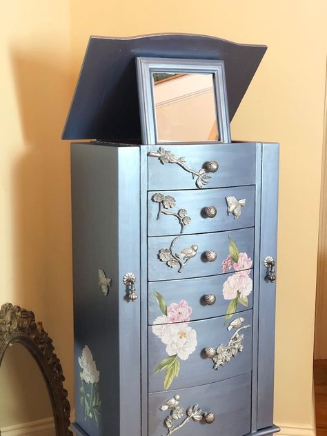 Jewelry Armoire Diy, Painted Jewelry Armoire, Sue Johnson, Jewelry Box Makeover, Furniture Update, Cabinet Makeover, Painted Jewelry, Jewelry Cabinet, Refurbished Furniture