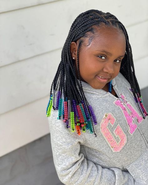 6,083 Likes, 25 Comments - Destiny (@destinedcreationz_) on Instagram: “Des Loves The Kids 🥰🥰😍😍 small “kid” Knotless W/Beads ❤️❤️❤️ 🥊Issa KNOTless KNOCKout 🥊And She’s…” Toddler Knotless Braids With Beads, Kids Knotless Braids, Black Toddler Girl Hairstyles, Knotless Braids With Beads, Kids Box Braids, Small Knotless, Knotless Box Braids, Small Box Braids, Big Box Braids