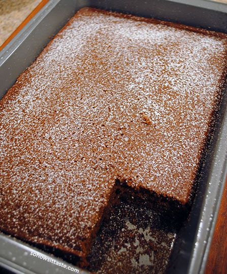 Warm Gingerbread Cake, Quick Holiday Desserts, Moist Gingerbread Cake, Moist Gingerbread, Gingerbread Cake Recipe, Fitness Funny, Fitness Habits, Ginger Cake, Gingerbread Recipe