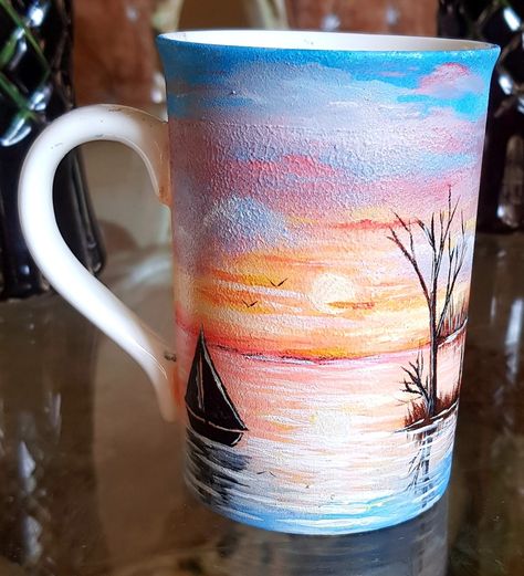 Painting On Mugs Acrylic, Sunset Pottery Painting, Sunset Mug Paint, Mug Painting Ideas Mountains, Mug Painting, Sunset Mug, A Level Art Sketchbook, Art And Crafts, Mug Art