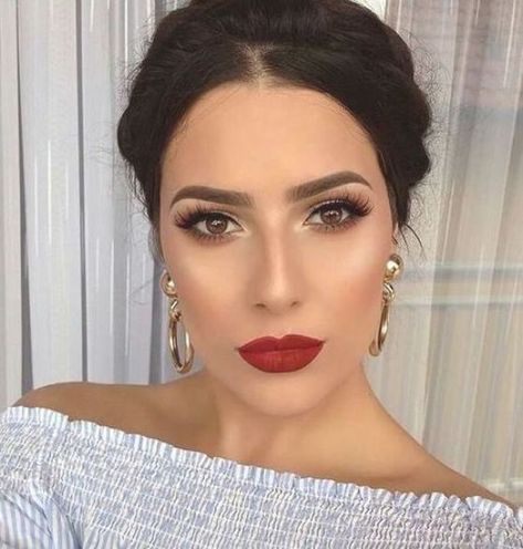 Bride Makeup Brown Eyes, Bridal Makeup Red Lips, Red Lips Makeup Look, Awesome Makeup, Wedding Makeup For Brown Eyes, Red Lip Makeup, Bridal Makeup Wedding, Braut Make-up, Wedding Makeup Looks