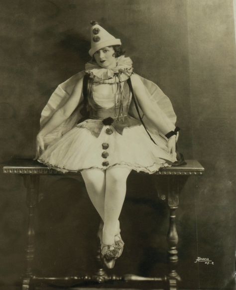 Ballet Sleeping Beauty, Famous Ballet Dancers, Pierrot Costume, Sleeping Beauty Ballet, Old Circus, Pierrot Clown, Circus Aesthetic, Vintage Ballet, Vintage Dance