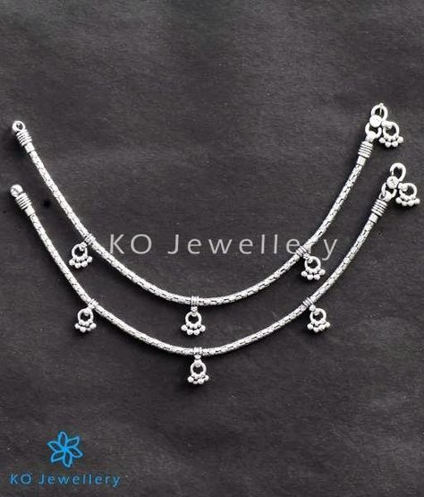 Antique Silver Anklet, Payal Designs Silver, Sterling Silver Anklets, Silver Anklets Designs, Anklets Indian, Anklet Designs, Antique Silver Jewelry, Antique Jewellery Designs, Gold Necklace Indian Bridal Jewelry