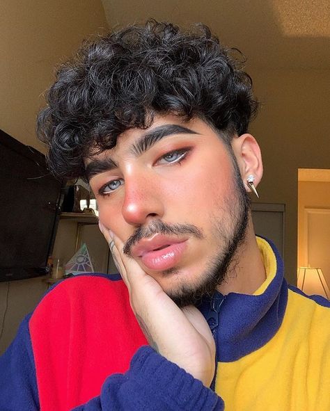 Mens Makeup Natural, Eboy Makeup, Men Wearing Makeup, Dipbrow Pomade, Anastasia Brow, Cool Makeup Looks, Male Makeup, Anastasia Beverly Hills Makeup, Dipbrow