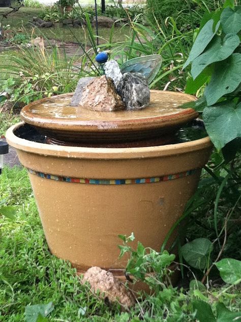 I make stuff: DIY bubbler fountain Humming Bird Bath, Fountain Diy, Bird Fountain, Diy Water Feature, Solar Powered Fountain, Diy Water Fountain, Diy Bird Bath, Garden Water Feature, Diy Garden Fountains