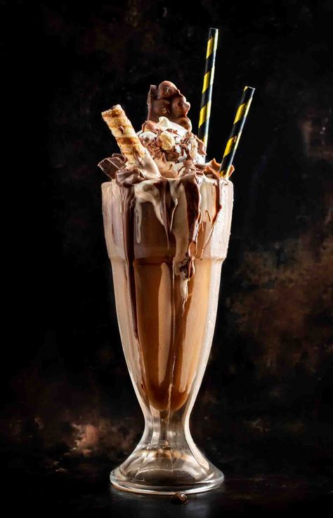 Nutella Milkshake Recipe, Nutella Milk, Nutella Shake, Chocolate Nutella Cookies, Nutella Milkshake, Homemade Nutella Recipes, Nutella Banana Bread, Homemade Milkshake, Best Milkshakes