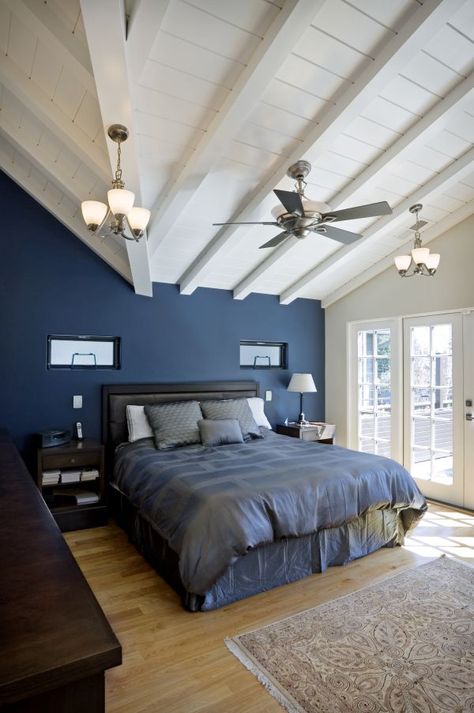 Choosing The Right Color For Your Bedroom: Symbolism And Suggestions Bilik Tidur Lelaki, Blue Bedroom Ideas For Couples, Navy Blue Bedroom Decor, Amazing Bedrooms, Dark Wood Bedroom, Bedroom Design Diy, Blue Bedroom Walls, Dark Blue Bedrooms, Navy Blue Bedrooms