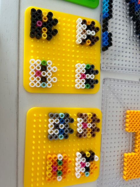 Easy Perler Beads Ideas Bookmark, Perler Beads Ideas Small Minecraft, Peeler Bead Ideas Keychain, Perleplader Ideas Diy, Cat Melty Beads, Pearler Beads Keychain, Minecraft Cat Perler Beads, Pearl Beads Pattern Magnets, Food Perler Beads