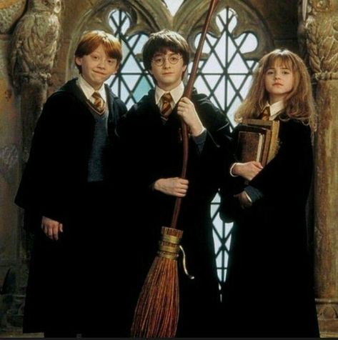 Harry Potter Ron Weasley And Hermione, Harry Potter And Ron And Hermione, Harry Potter Ron Weasley Hermione Granger, Harry Potter Harry Ron Hermione, Harry And Hermione And Ron, Harry Ron And Hermione Aesthetic, Hermione Granger X Harry Potter, Harry Potter Best Friends, Hermione X Ron