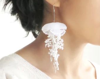 Japan Beach, Art Supply Stores, Statement Earring, Twisted Wire, Delicate Details, Beautiful Gift Boxes, Jellyfish, Cute Jewelry, Beach Style