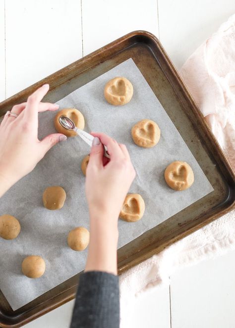 Jam Cookies Aesthetic, Heart Jam Cookies, Heart Cookies Recipe, Thumbprint Heart, Cookies Aesthetic, Fraiche Living, Homemade Raspberry Jam, Valentines Baking, Thumbprint Cookies Recipe