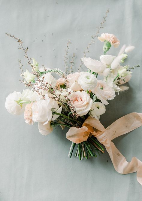 Cannon Beach Wedding, Beachy Wedding, Beach Wedding Flowers, Beach Wedding Inspiration, Spring Wedding Flowers, Wedding Flower Inspiration, Cannon Beach, Dreamy Wedding, Bunch Of Flowers