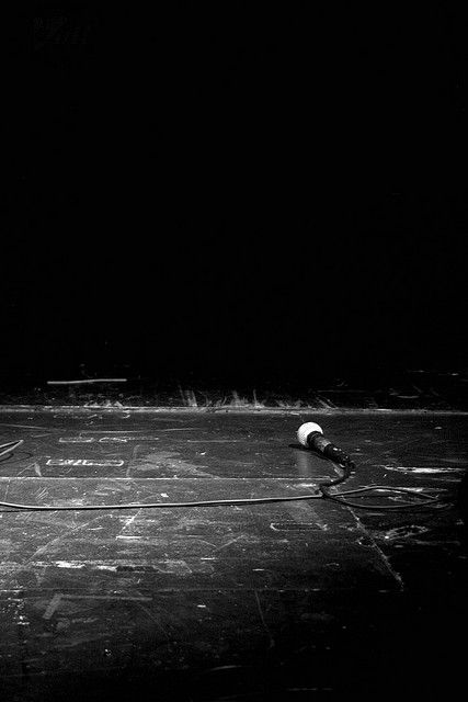 An empty stage...just waiting for the right person. Stage Fright Art, Stage Fright Aesthetic, On Stage Aesthetic, Arte Jazz, Stage Fright, Black Parade, Cover Image, Concert Photography, Screwed Up