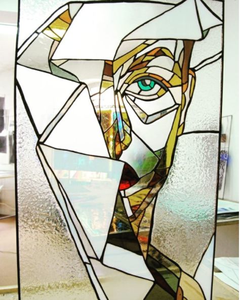 beboraggio Stained Glass Face, Mordan Art, Glass Portrait, L'art Du Vitrail, Figurative Kunst, Art Glass Jewelry, Modern Stained Glass, Stained Glass Light, Verre Design