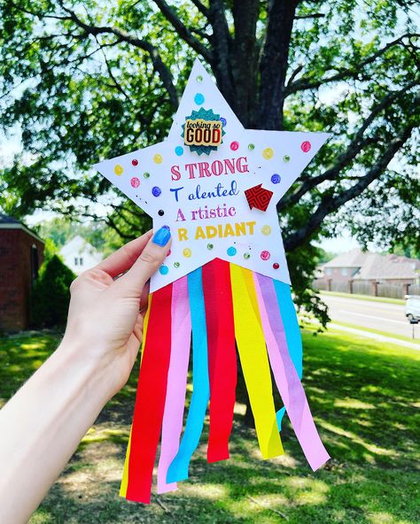 Star Of The Class Ideas, Star Of The Month, Star Student Preschool, Star Preschool Activities, Star Activities, Star Activity, Graduation Crafts For Kids, S Crafts For Preschool, Star Crafts For Preschoolers