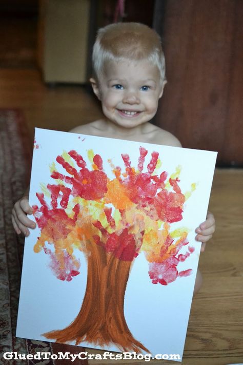 Handprint Tree {Craft} Pumpkin Patch Craft, Handprint Tree, You Are My Superhero, Footprint Crafts, Fall Arts And Crafts, Fun Halloween Crafts, Fall Tree, Tree Craft, Footprint Art