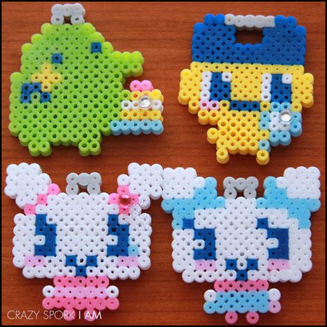 Tamagotchi <3 Tamagotchi Perler Beads, Pixel Beads, Pearl Beads Pattern, Kawaii Crafts, Kawaii Diy, Hama Beads Design, Aqua Beads, Beading Crafts, Bead Sprite