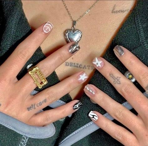 Cowboy Nails, S Nails, Finger Art, Hard Nails, Different Nail Designs, Delicate Tattoo, Nessa Barrett, Star Nails, Baby Cowboy