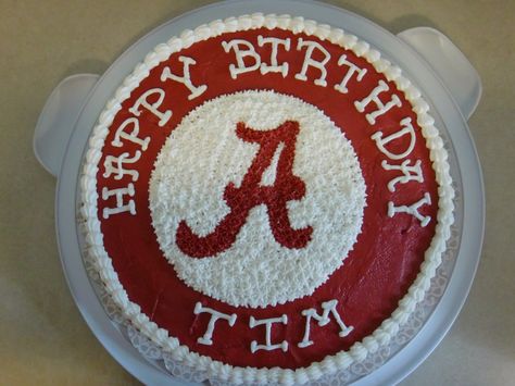 Roll Tide Cakes | Chocolate cake with pbutter frosting Alabama Birthday Cakes, Alabama Cake, Alabama Cakes, Paw Birthday, Football Birthday Cake, Football Party Foods, Cakes Chocolate, Alabama Crimson Tide Football, Cupcake Birthday Cake