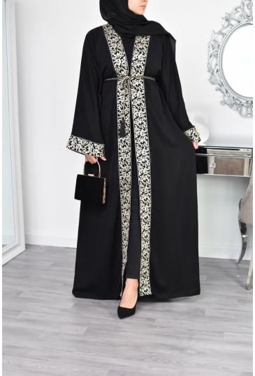 Abaya Dubai 2en1 brodée Khadijâ Abaya And Hijab, Abaya Designs Dubai, Designer Abaya, Latest Abaya Designs, Stylish Abaya, Islamic Clothing Abayas, Latest Abaya, Simple Abaya, Fesyen Islam