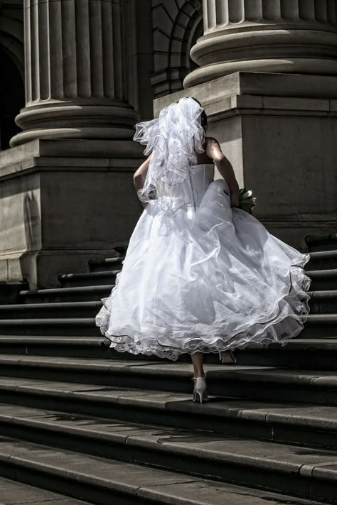 Runaway Bride Photoshoot, Runaway Bride Costume, Runaway Bride Aesthetic, Mermaid Visuals, Running Bride, Bride Running, Melanie Harlow, Draw Everyday, Twilight Story