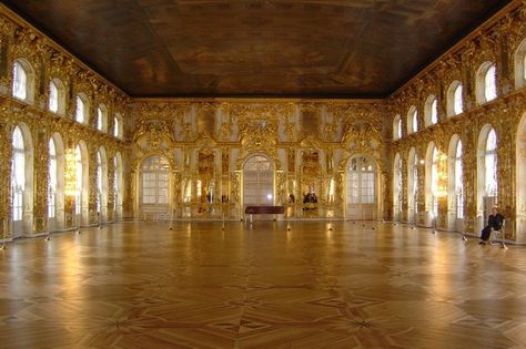 Golden Ballroom in Catherine Palace Castle Ballroom, Tsarskoe Selo, Inside Castles, Catherine Palace, Rococo Interior, Castle Interior, Gorgeous Places, Baroque Architecture, St Petersburg Russia