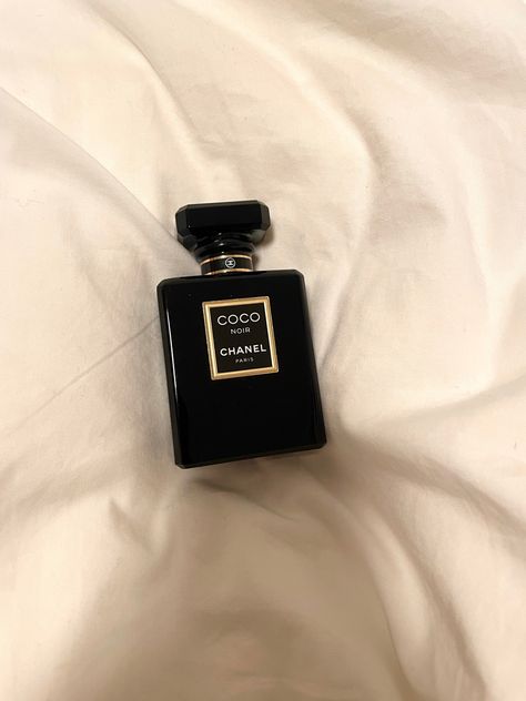 Chanel Noir Aesthetic, Chanel Noir Perfume, Coco Chanel Noir, Aesthetic Fragrance, Chanel Perfumes, Noir Perfume, Chanel Girl, House Of Chanel, Classy Vibes