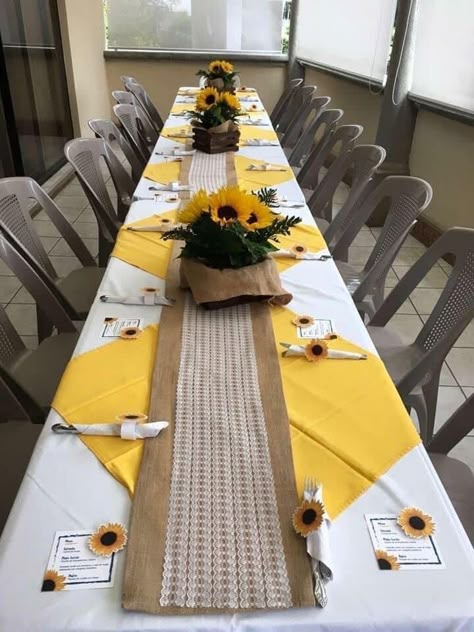 Sunflower Kitchen Tea Ideas, Sunflower Party Ideas Diy, Bridal Shower Themes Sunflower, Bridal Shower Ideas Sunflower Theme, Sunflower Bridal Shower Ideas Decoration, Sunflower Party Theme Decoration, Bridal Shower Sunflower Theme, Sunflower Tea Party, Yellow Bridal Shower Ideas