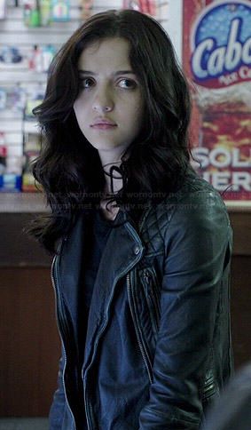 Katie Findlay Katie Findlay, The Carrie Diaries, Altered Carbon, Shop For Clothes, Rp Ideas, Girls Stuff, Tv Show Outfits, Female Actresses, Where To Shop