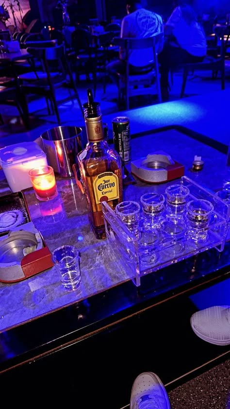 Bar Aesthetic Night Party Philippines, Pap Bar, Pap Club Malam, Bar Pictures Instagram, Myday Ideas, Night Club Dance, Couple Dance Videos, Lounge Cafe, Club Nightclub