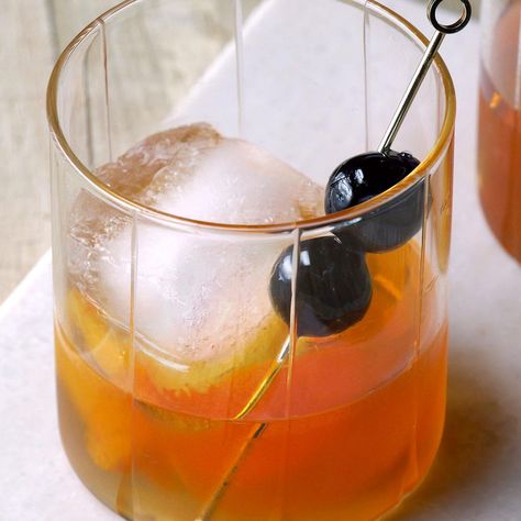 Tequila Old-Fashioned Tequila Old Fashioned Recipe, Tequila Old Fashioned, How To Make Tequila, Old Fashioned Recipe, Cocktail Maker, Best Tequila, Cherry Cocktail, Reposado Tequila, Mixed Drinks Recipes