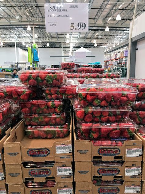 The Sasson Report: Costco Wholesale sells more organic fruit, includi... Costco Grocery, Costco Shopping, Fruit Lunch, Hit Or Miss, Student Recipes, Party Food Buffet, Sleepover Food, Grocery Foods, Delicacy Food