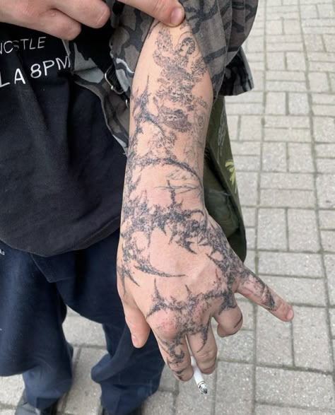 Minimalistic Tattoo, Egyptian Tattoo Sleeve, Sigil Tattoo, Creepy Tattoos, Doodle Tattoo, Stylist Tattoos, Tattoo Style Drawings, Minimalist Tattoos, Best Sleeve Tattoos