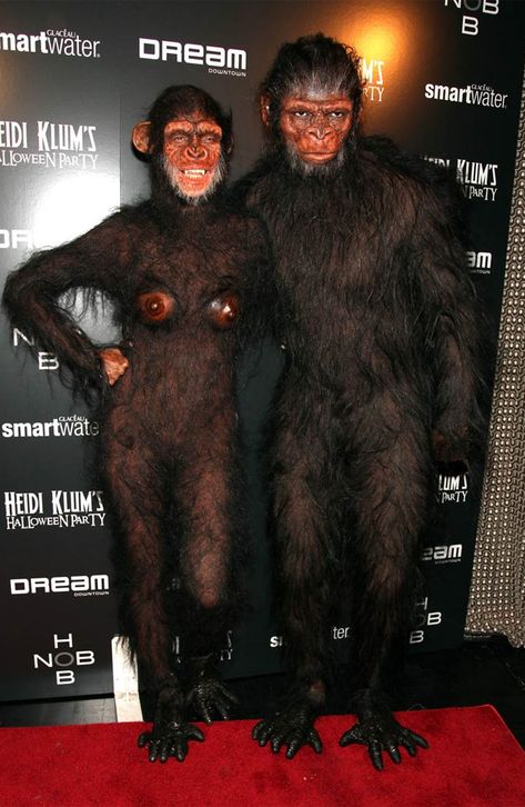 Heidi Klum's Halloween costumes you won't believe | Mum's Grapevine Heidi Klum Halloween Costume, Gorilla Costume, Partner Costumes, Gorilla Costumes, Creepy Halloween Costumes, Monkey Costumes, Pregnant Halloween Costumes, Halloween Parejas, Animal Halloween Costumes